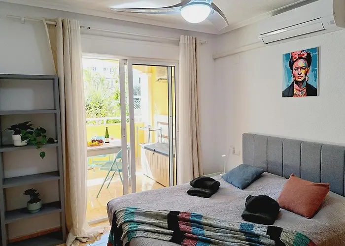 House With Palm Tree Appartement