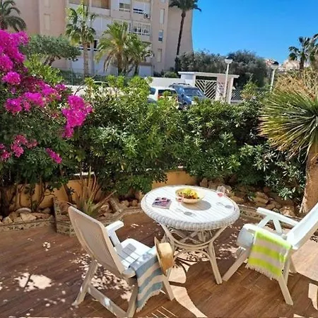 Apartman House With Palm Tree *
